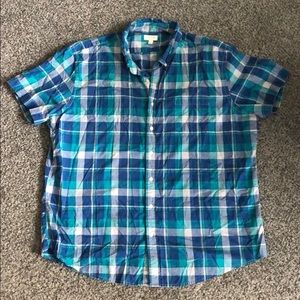 Short sleeve button down shirt
